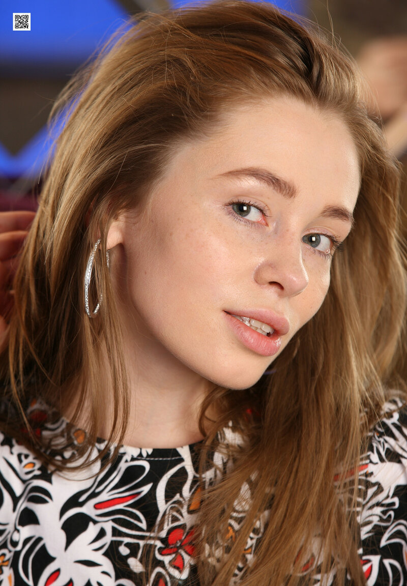 Нина, 24